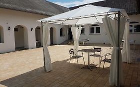 Artemis Farm Apartment4